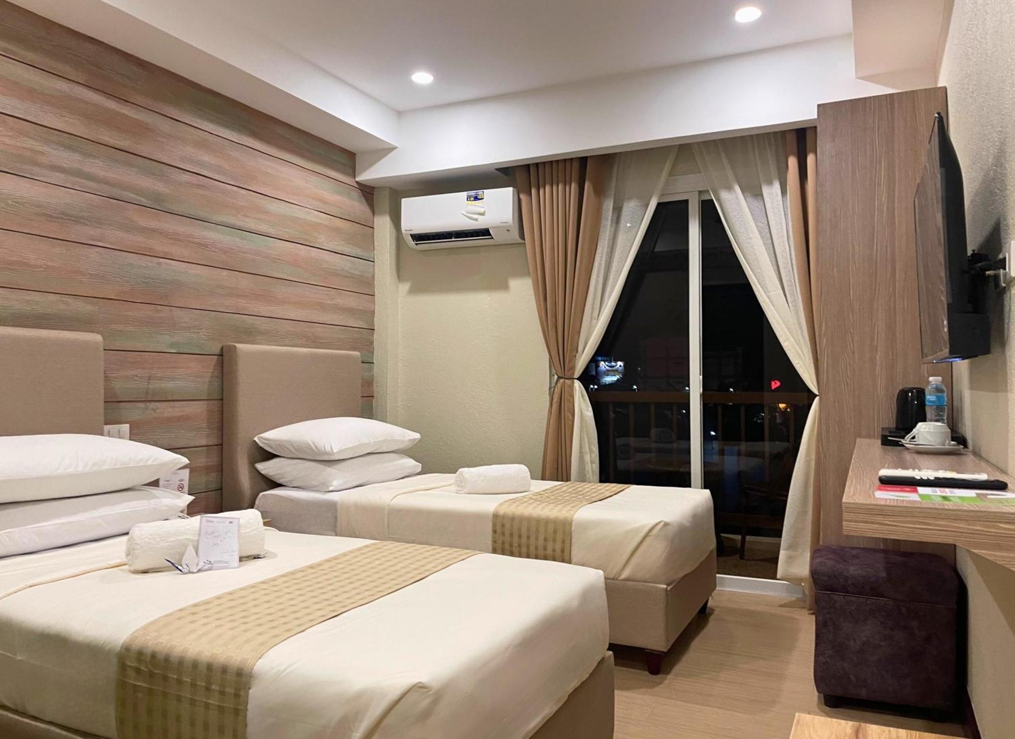 Sola Hotel Laoag Kültér fotó