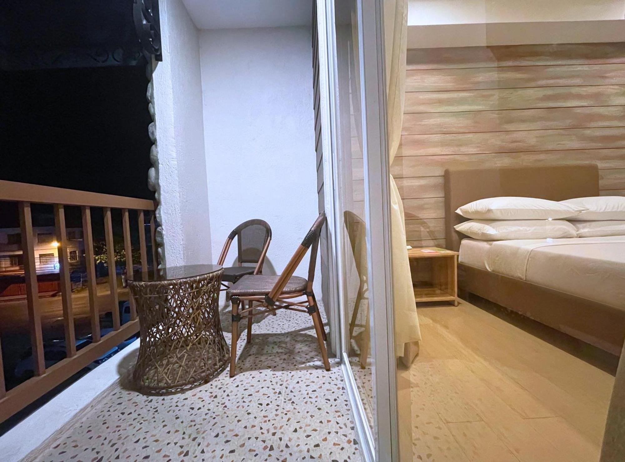 Sola Hotel Laoag Kültér fotó