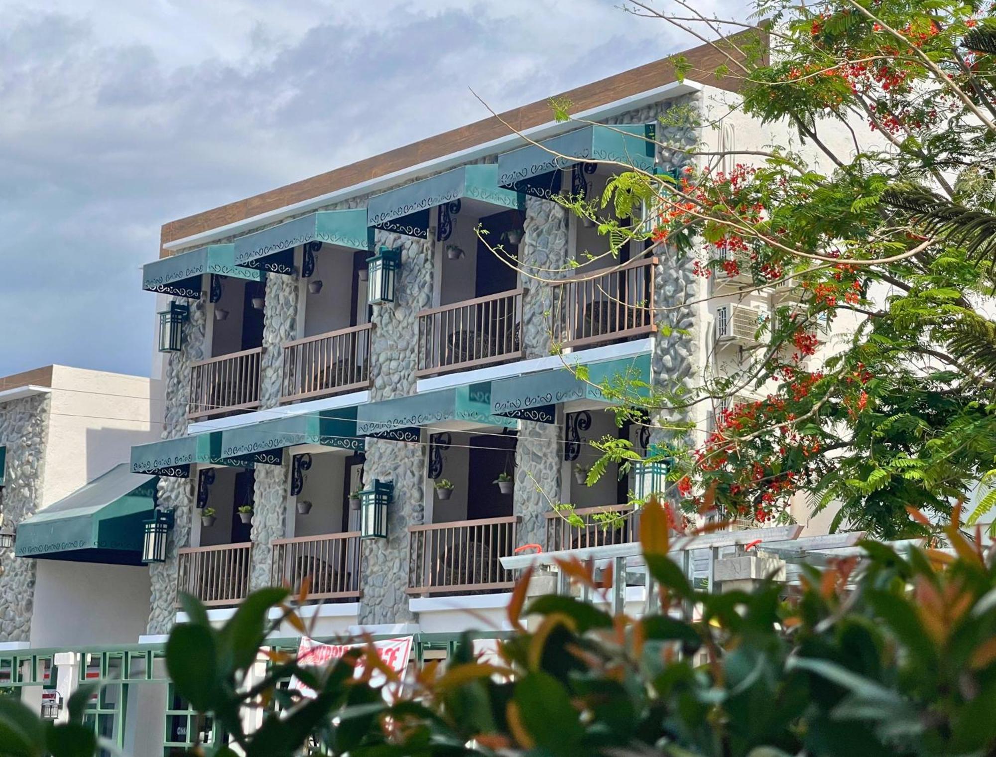 Sola Hotel Laoag Kültér fotó