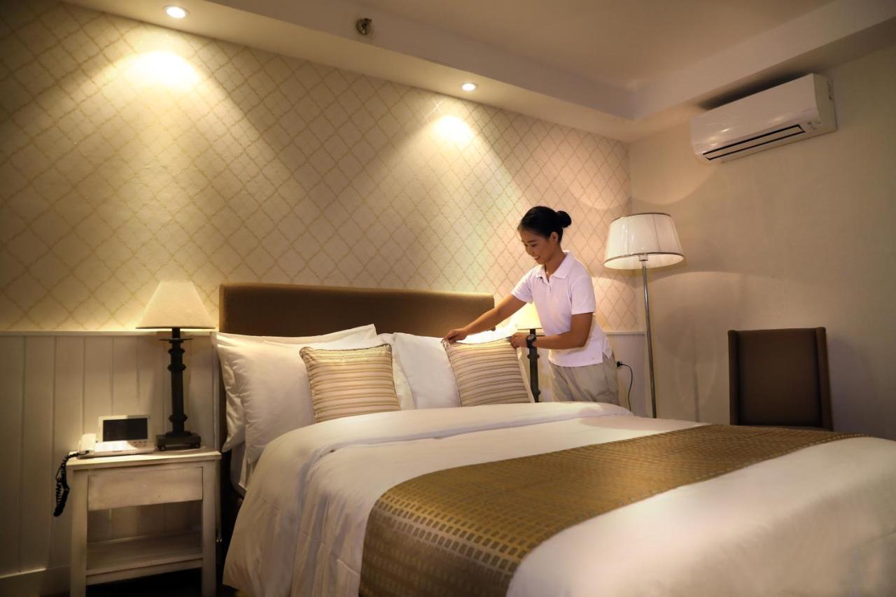 Sola Hotel Laoag Kültér fotó